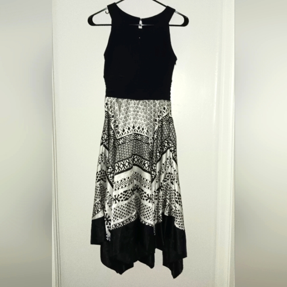 Melrose Elegant Black and White Patterned Dress